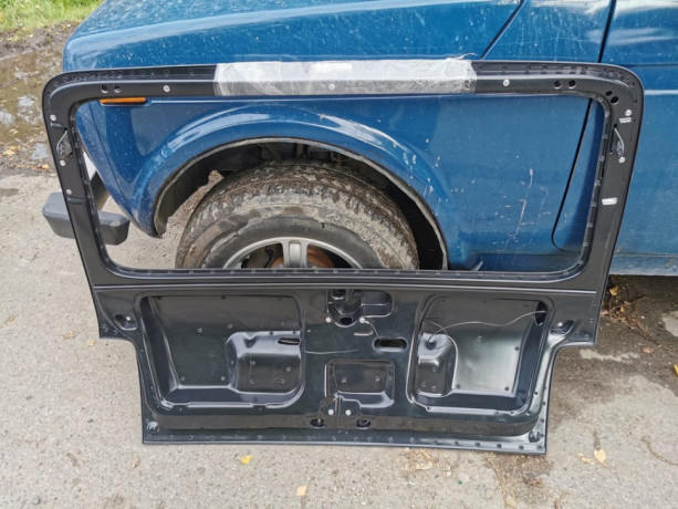 Дверь задняя пластиковая для B@3 21213, 21214 "L@DA 4x4" купить недорого с доставкой в Архангельск