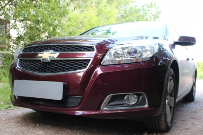 Защита радиатора "Standart" Chevrolet Malibu (2012-2015) чёрная купить недорого с доставкой в Архангельск