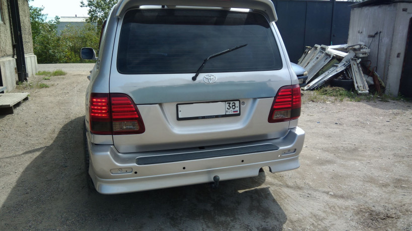 Накладки на задний бампер (сток) Toyota Land Cruiser 100 купить недорого с доставкой в Архангельск